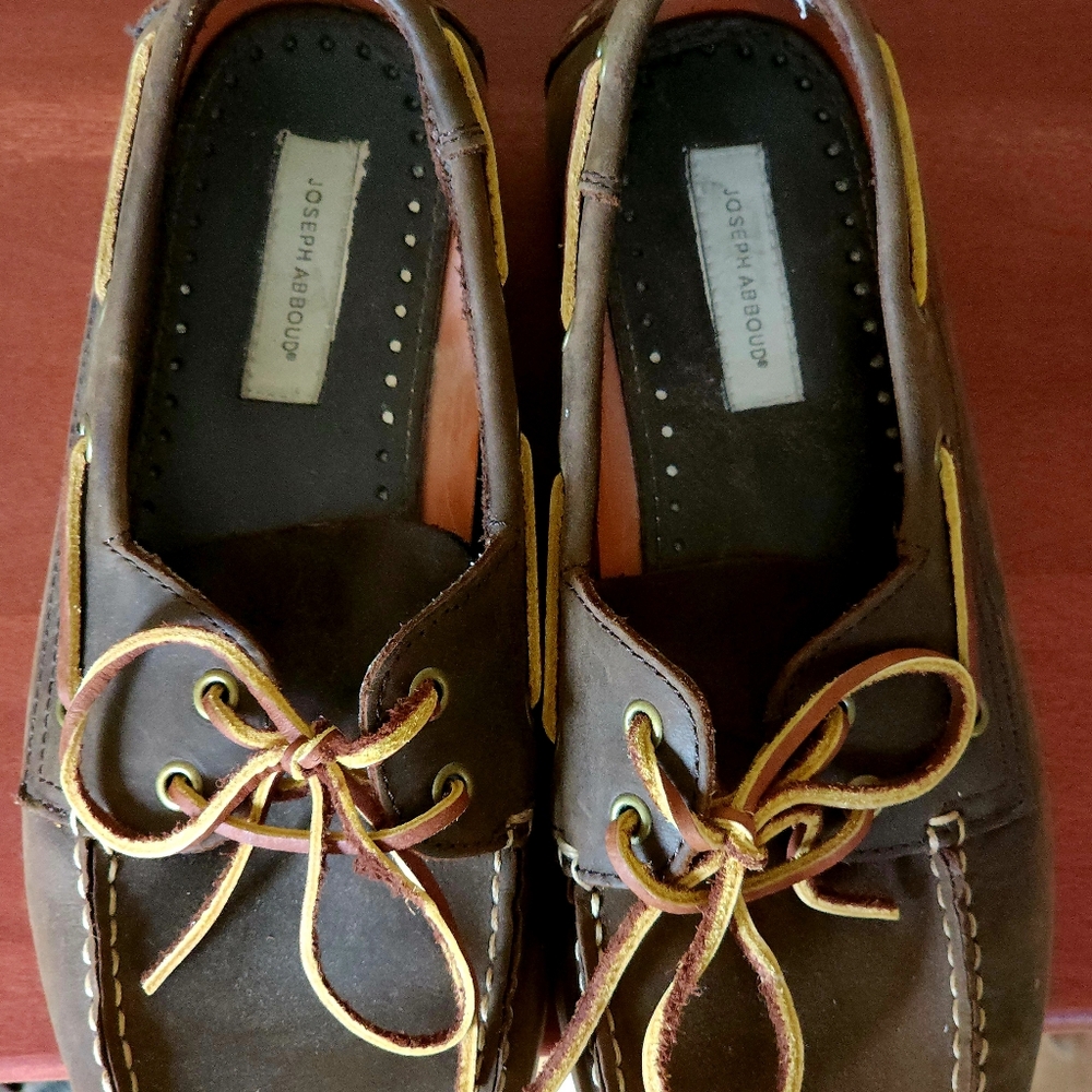 Leather deck shoes